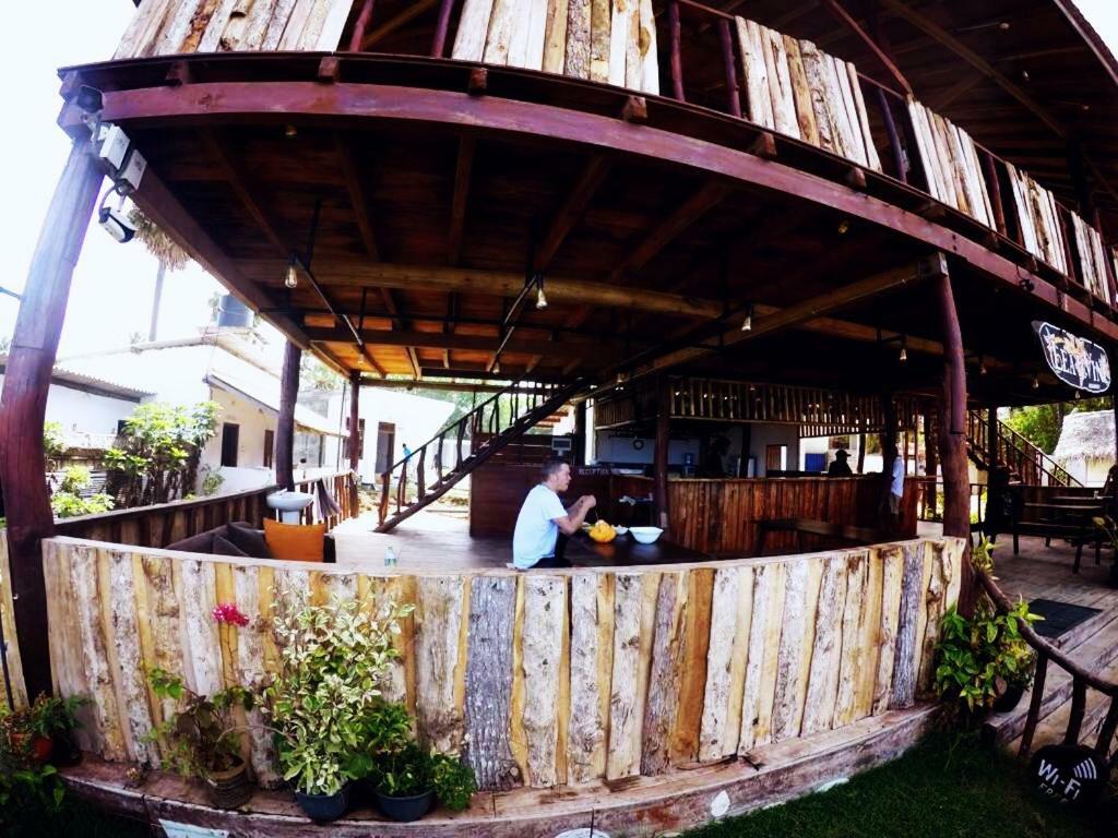 Guitar Bay Hotel Arugam Bay Buitenkant foto